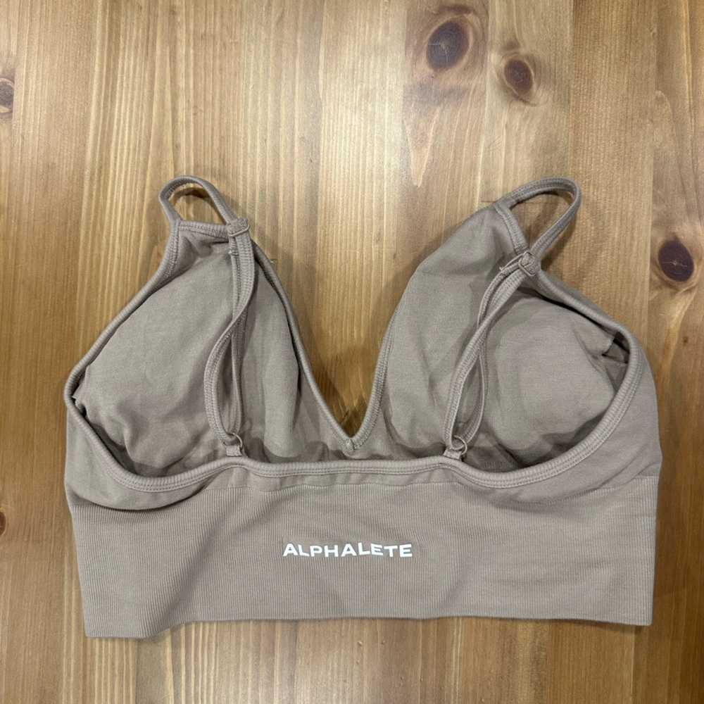 Alphalete tan sports bra